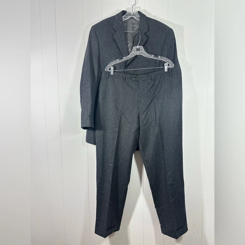 Calvin Klein Mens Gray Wool Cashmere Pinstriped Suit Sz 41R & Pants Sz 36x30